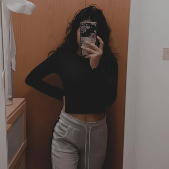 Meet your Posher, Khadija - Picture 3 of 3